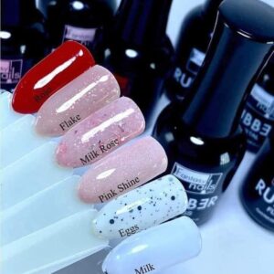 RUBBER FANTASY NAILS
