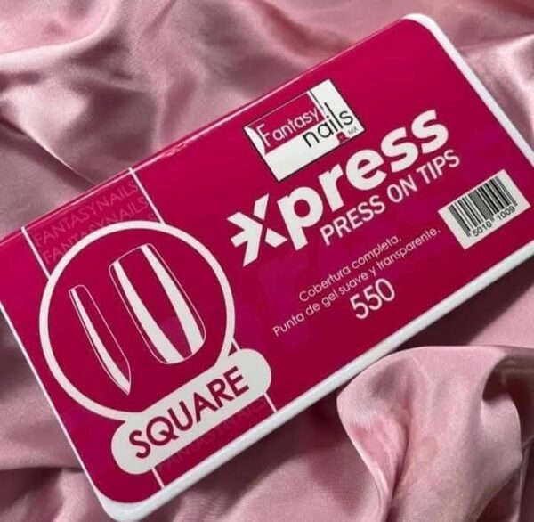 TIP PRESS ON FANTASY NAILS